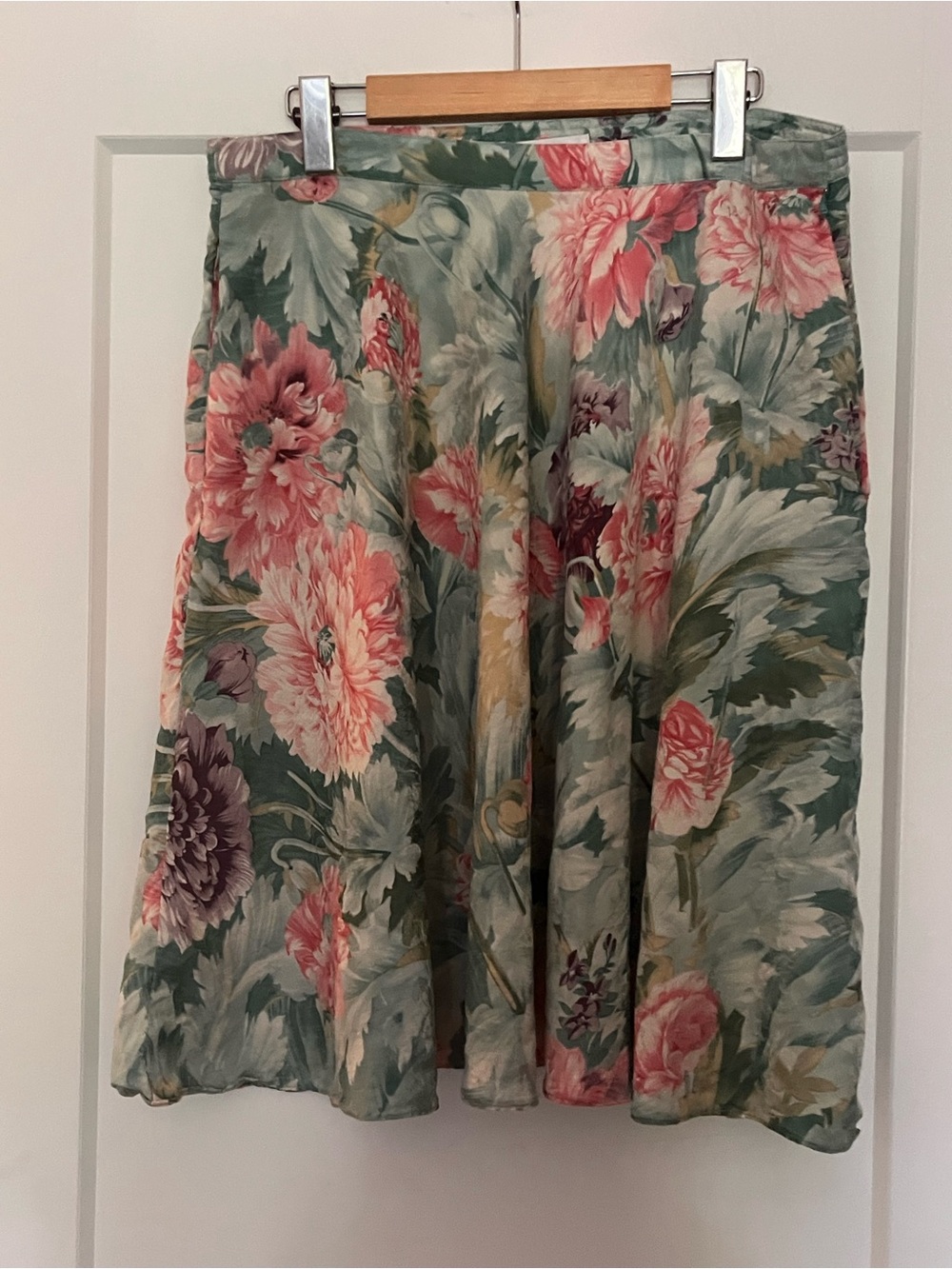 Vintage 💯 Silk